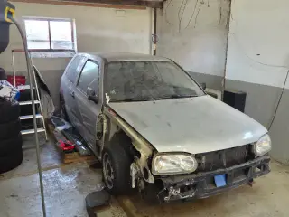 VW Golf 3 1.8 (ABS) 1992 – Projekt / reservedelsbi