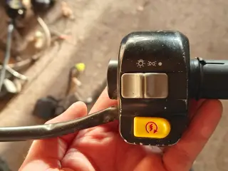 PGO Hot 50/Big Max. Højre Grebkonsol