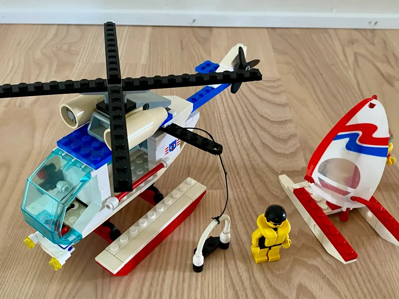 Billede 3 - Lego 6342 Beach Rescue Chopper fra 1993