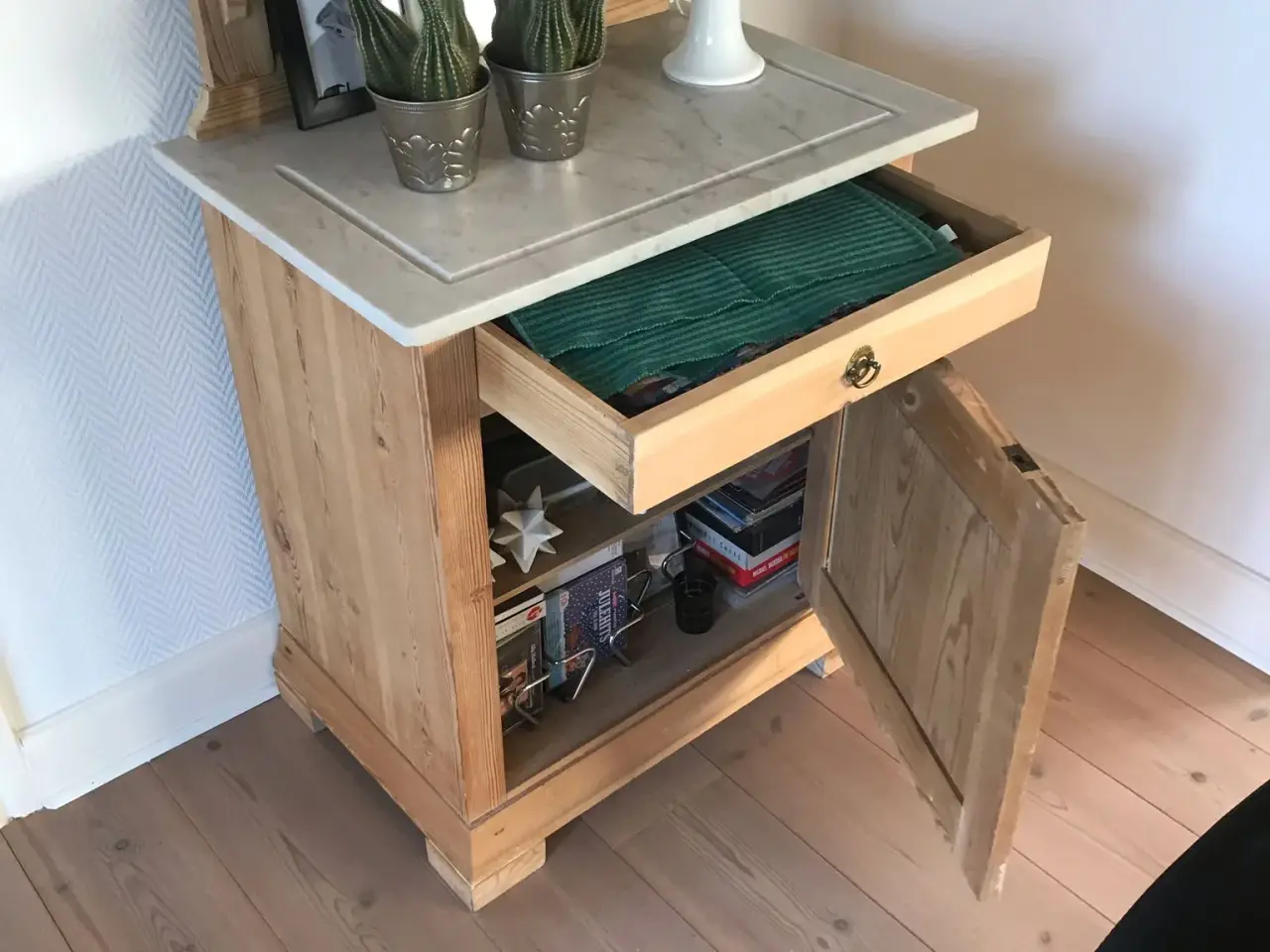 Billede 1 - Kommode med marmor plade