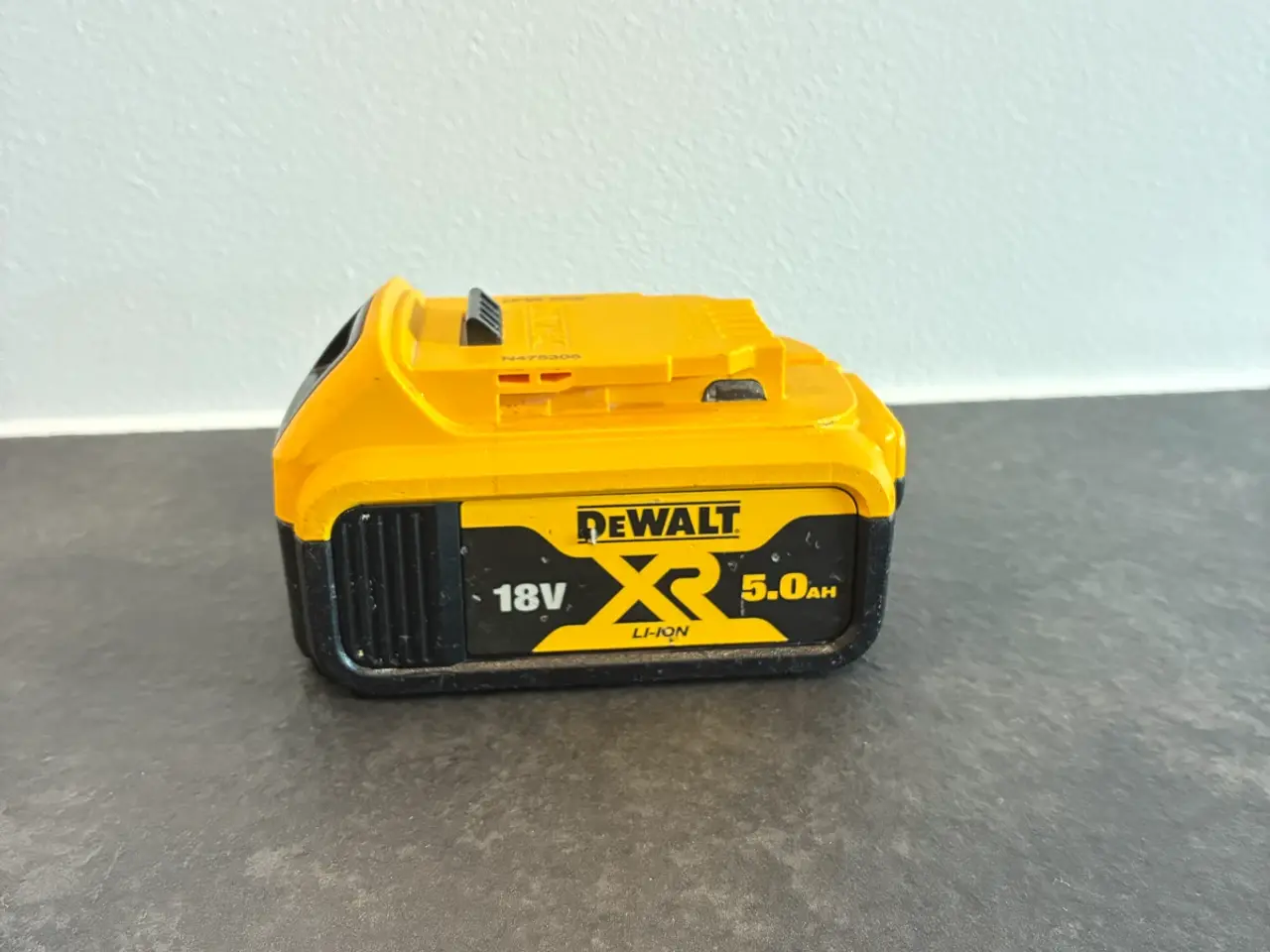 Billede 2 - DeWalt 18V 5.0 Ah XR Li-Ion batteri