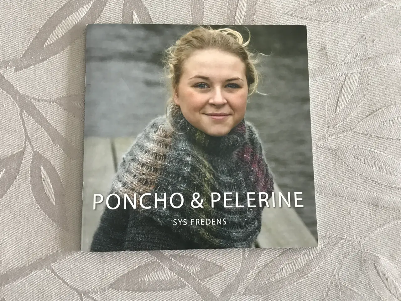 Billede 1 - Poncho & Pelerine  af Sys Fredens