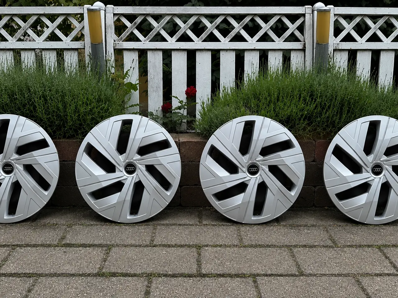 Billede 1 - 4 19" stålfælge + 4 originale Audi hjulkapsler