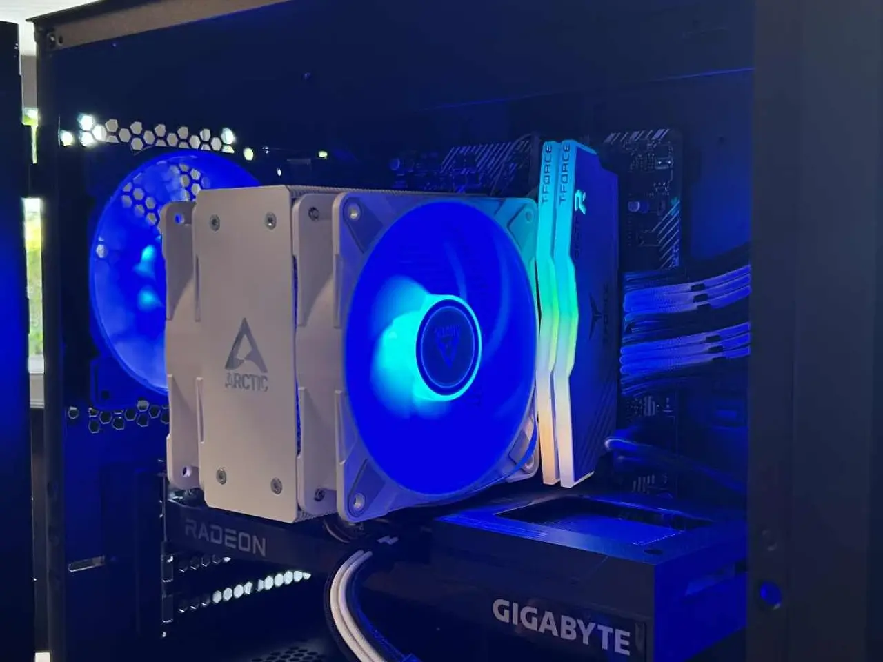 Billede 1 - Flot Sharkgaming gaming pc BYTT
