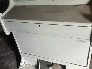 Gammelt lille orgel.
