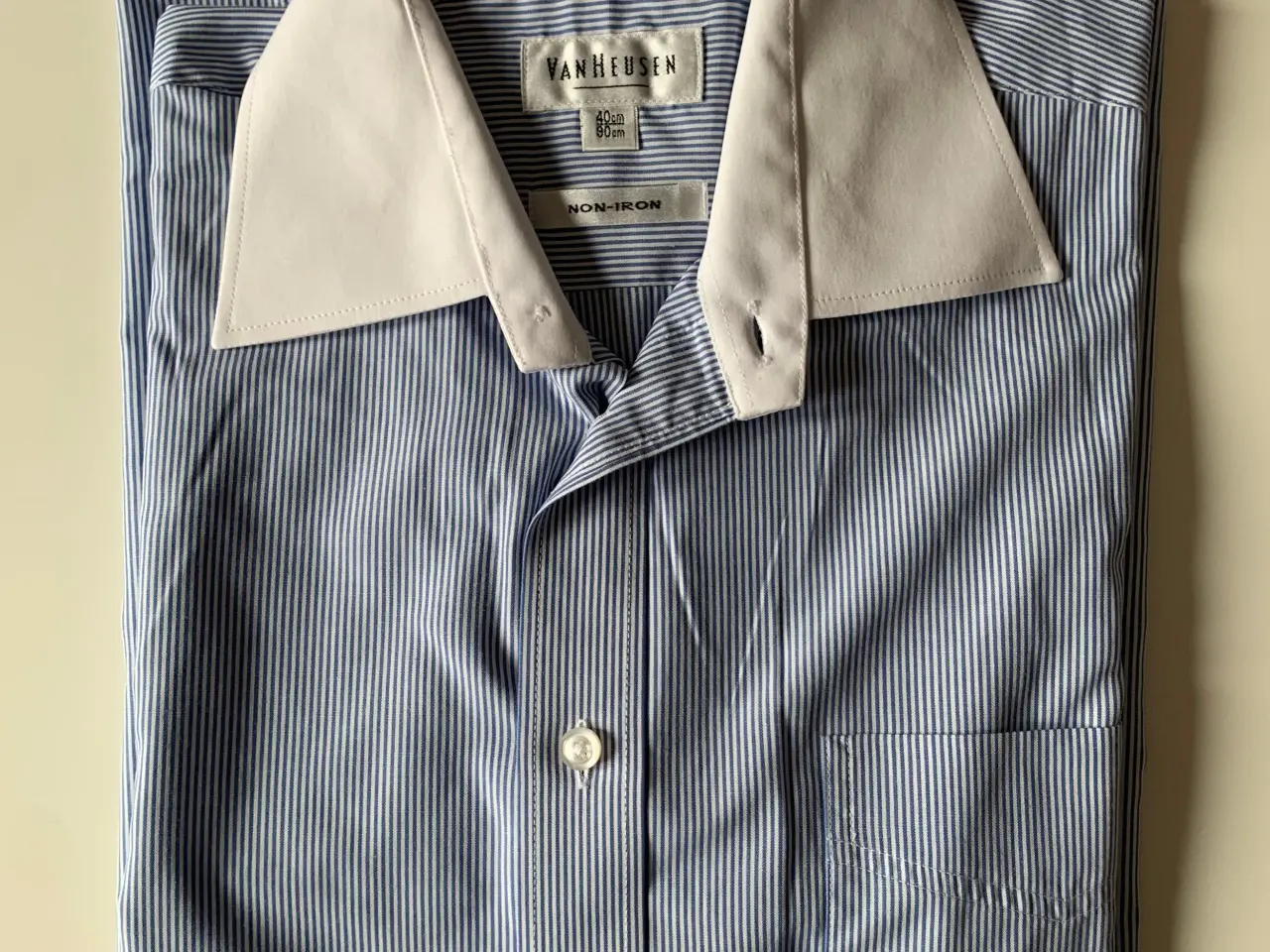 Billede 1 - Van Heusen skjorte