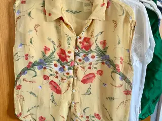 Diverse bluser og veste