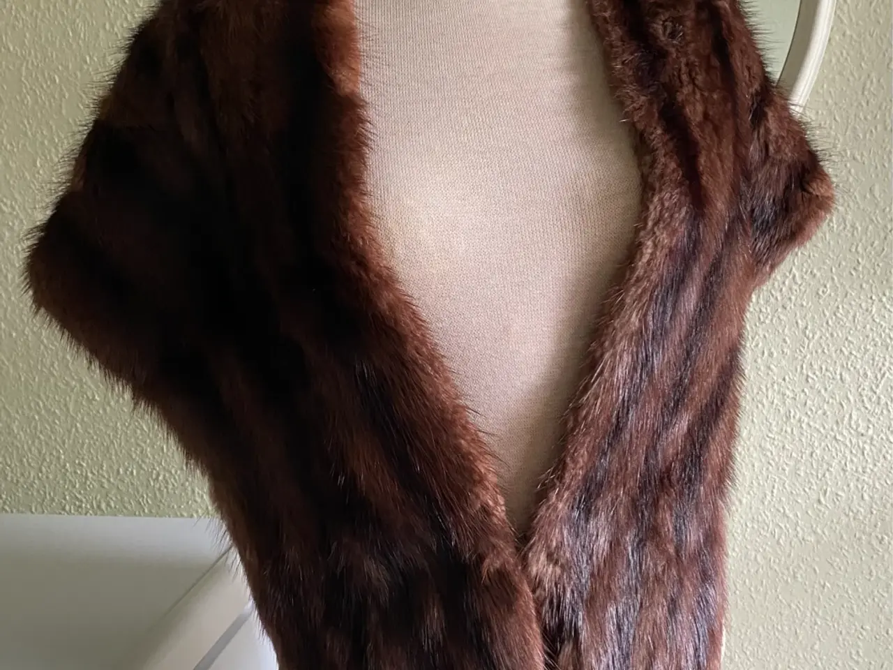 Billede 7 - Klassisk Vintage minkstola - pelskrave.