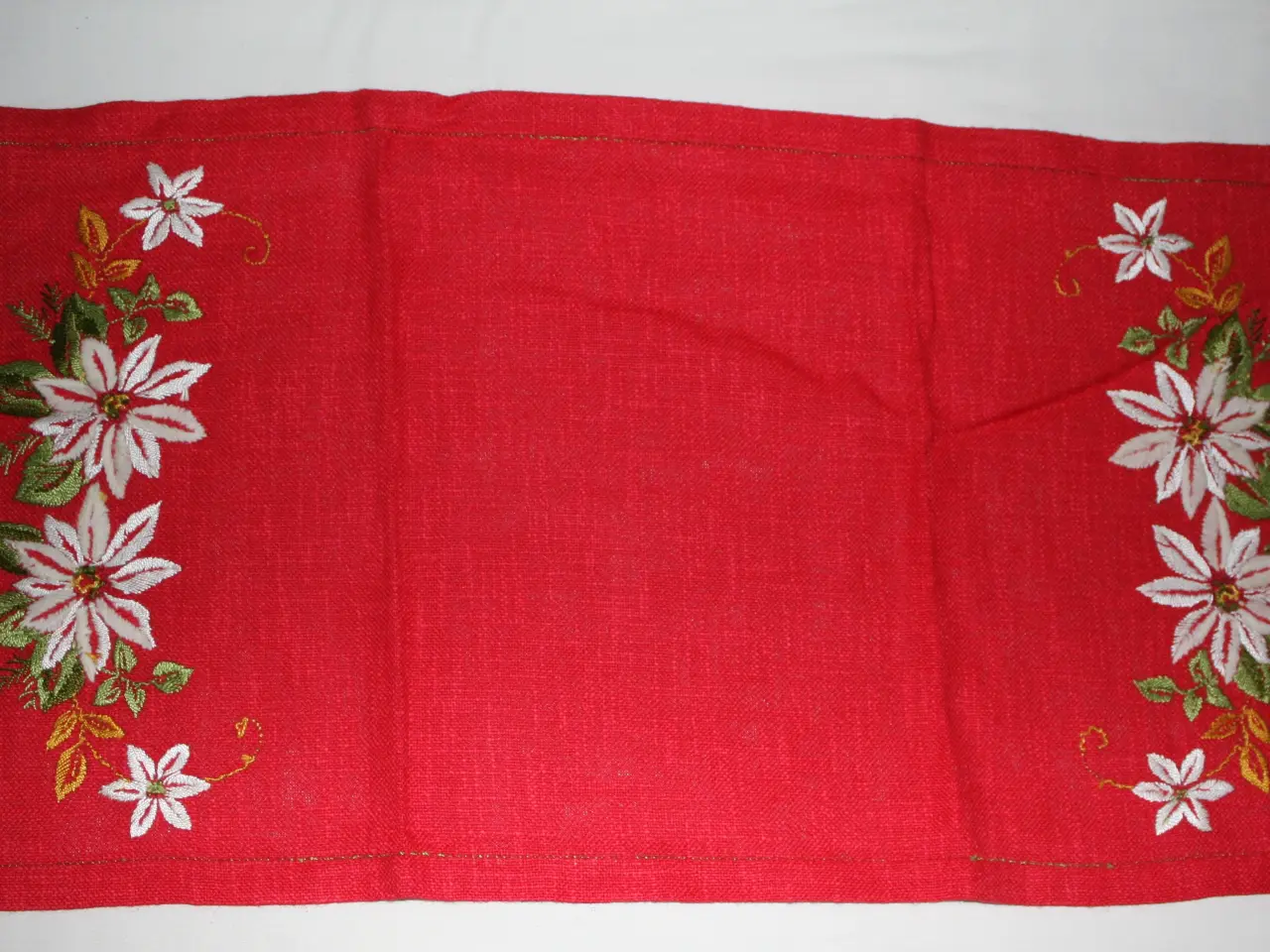 Billede 1 - Broderet juleløber 75 x 40 cm