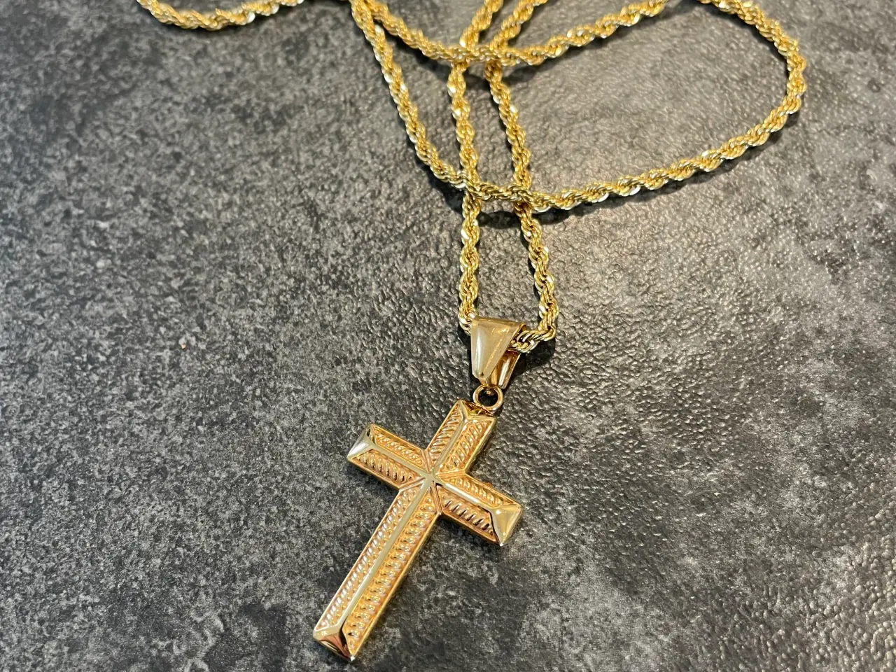 Billede 2 - 14kt goldfilled halskæder med vedhæng