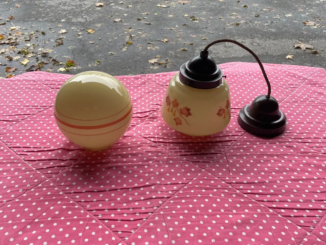 Billede 1 - Gammel loftslampe m/ ekstra kuppel