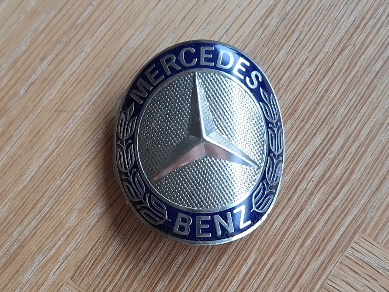 Billede 1 - Mercedes Benz emblem