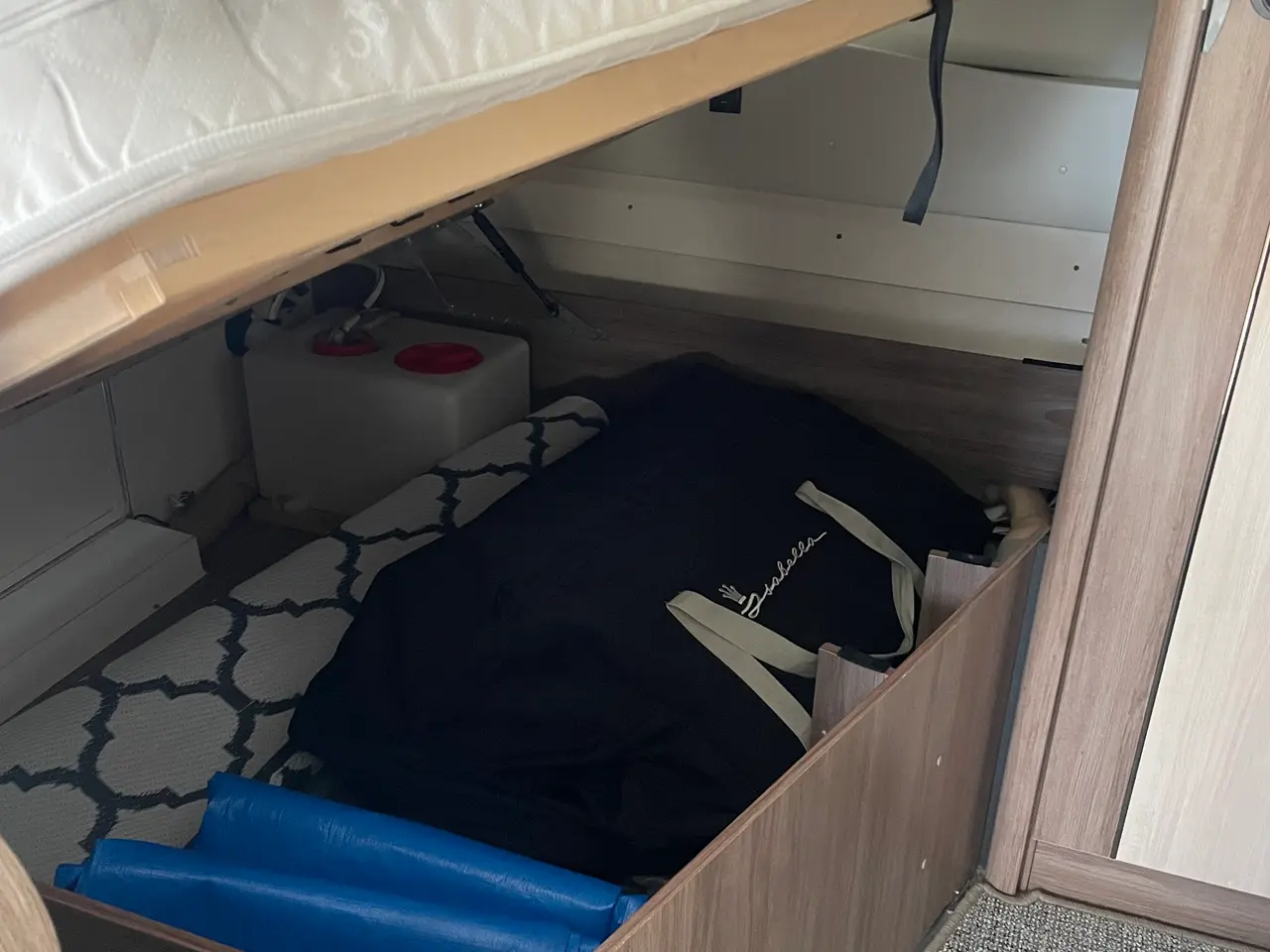 Billede 15 - Nysynet Hobby 400 SFE, Deluxe Campingvogn &fortelt