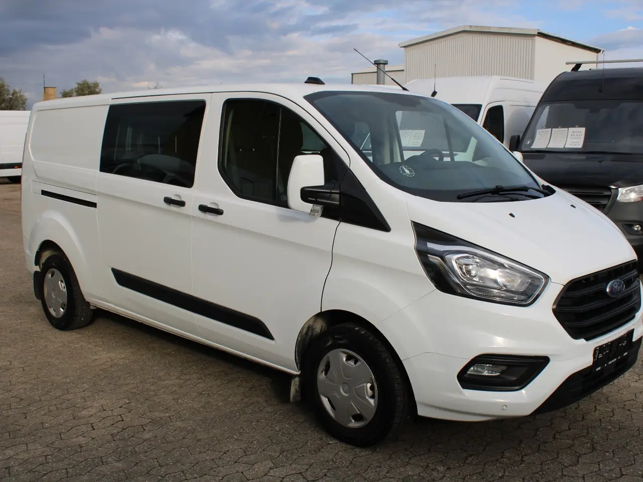 Billede 2 - Ford Transit Custom 300 L2 2,0 TDCi 130 Trend Mandskabsvogn