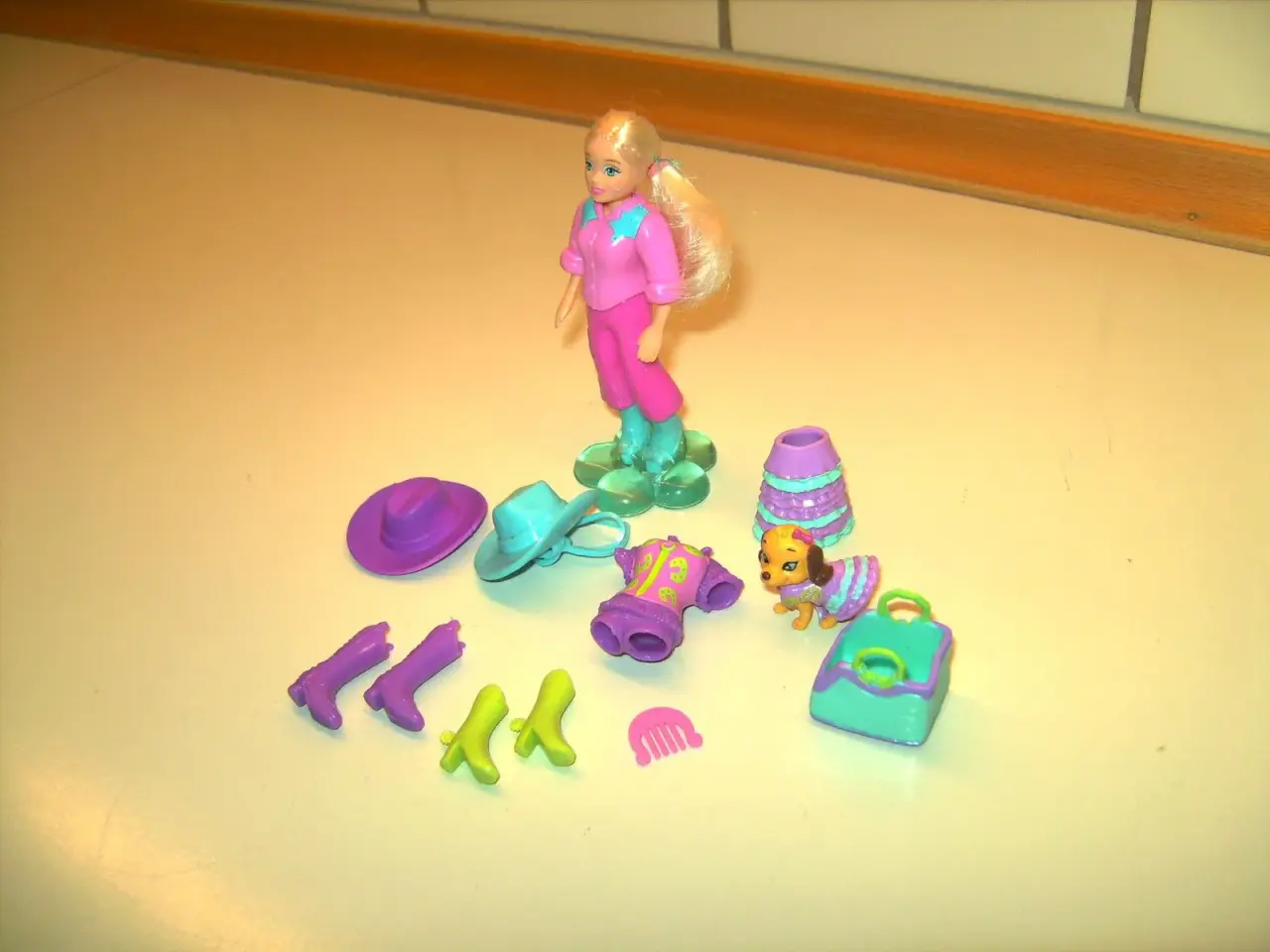 Billede 2 - Dukke Mini: 10 cm, Polly Pocket