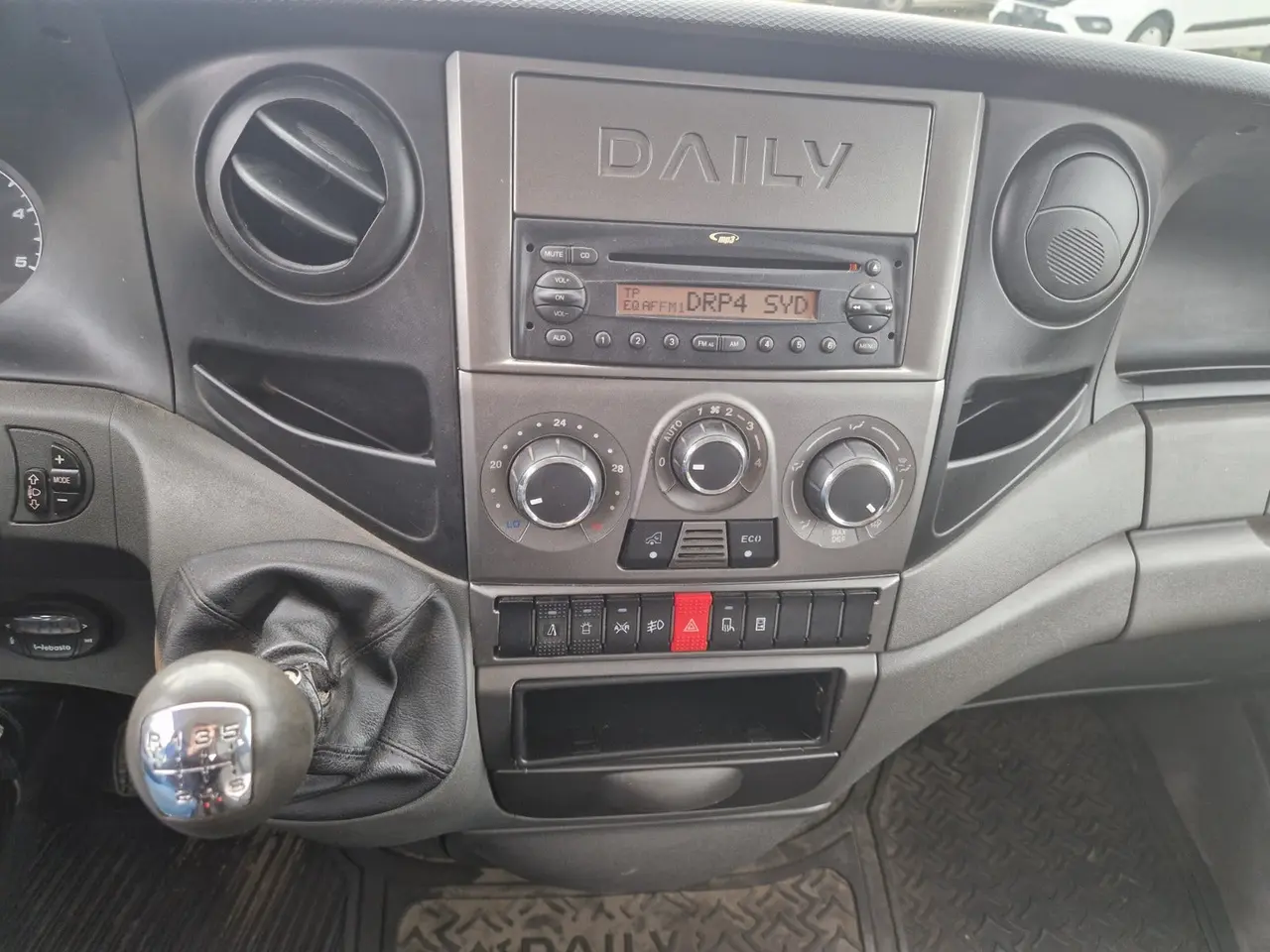 Billede 11 - Iveco Daily 2,3 35S13 Mandskabsvogn m/lad