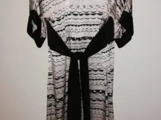 Smuk silkekjole fra H&M*Madonna
