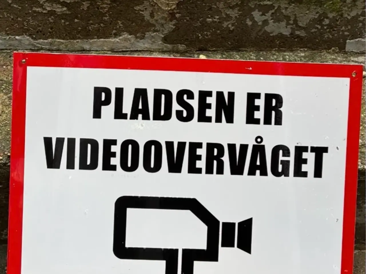Billede 1 - Ældre overvågningsskilt