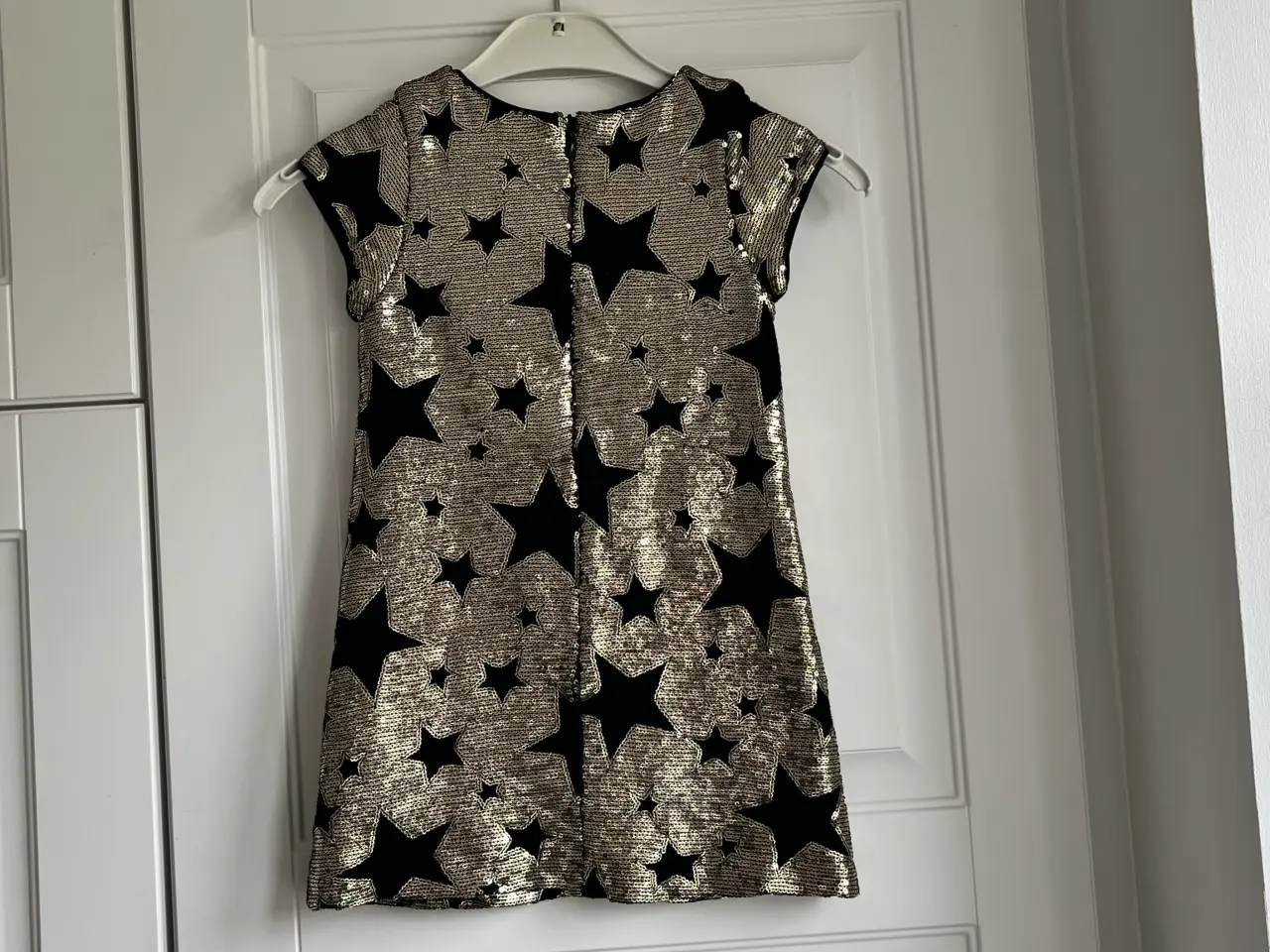 Billede 2 - Kjole, Star by Julien Macdonald, Str 110