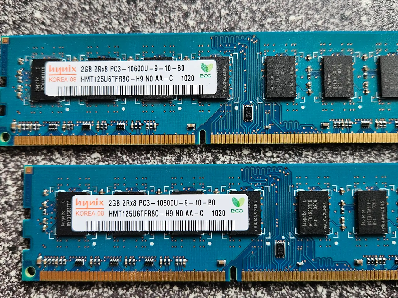 Billede 2 - 2 x 2GB Hynix HMT125U6TFR8C-H9