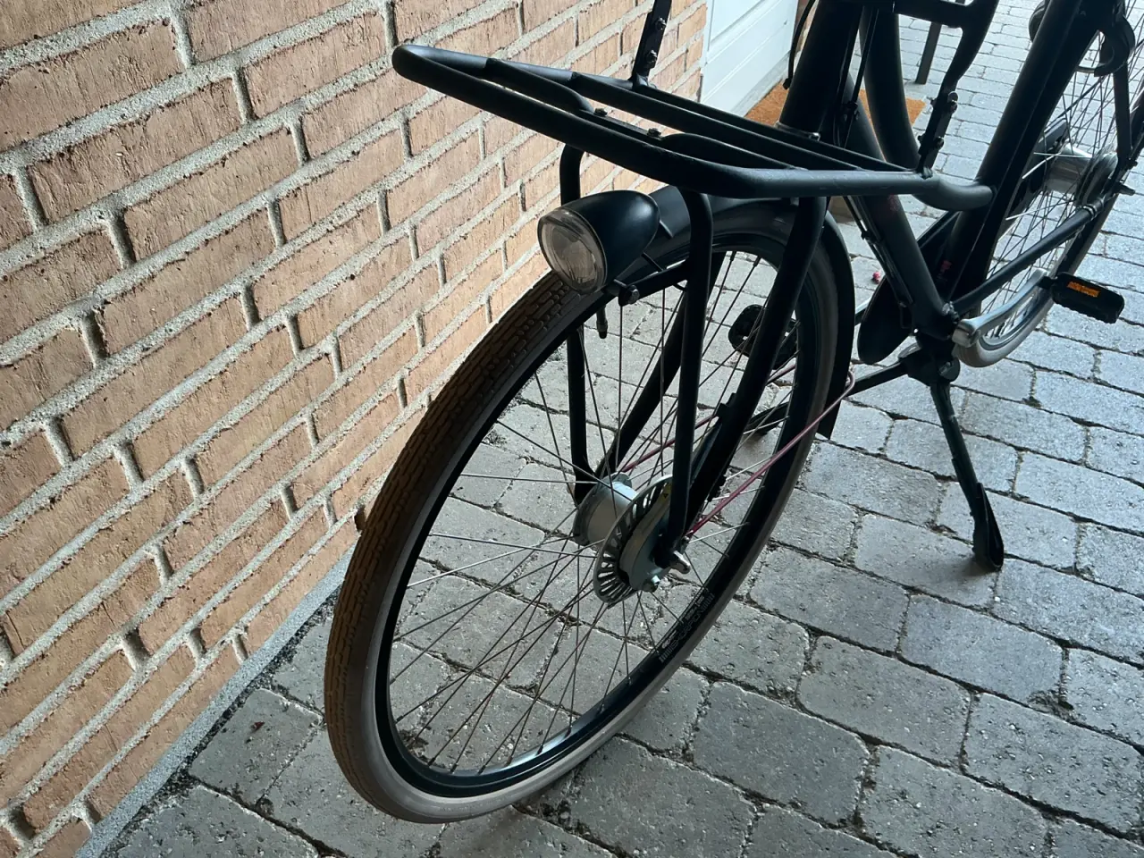 Billede 1 - Cykel m. Lad til kurv foran.