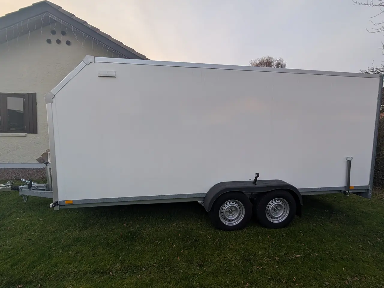 Billede 1 - Kæmpe 5 m lukket flyttetrailer rampe aerofront