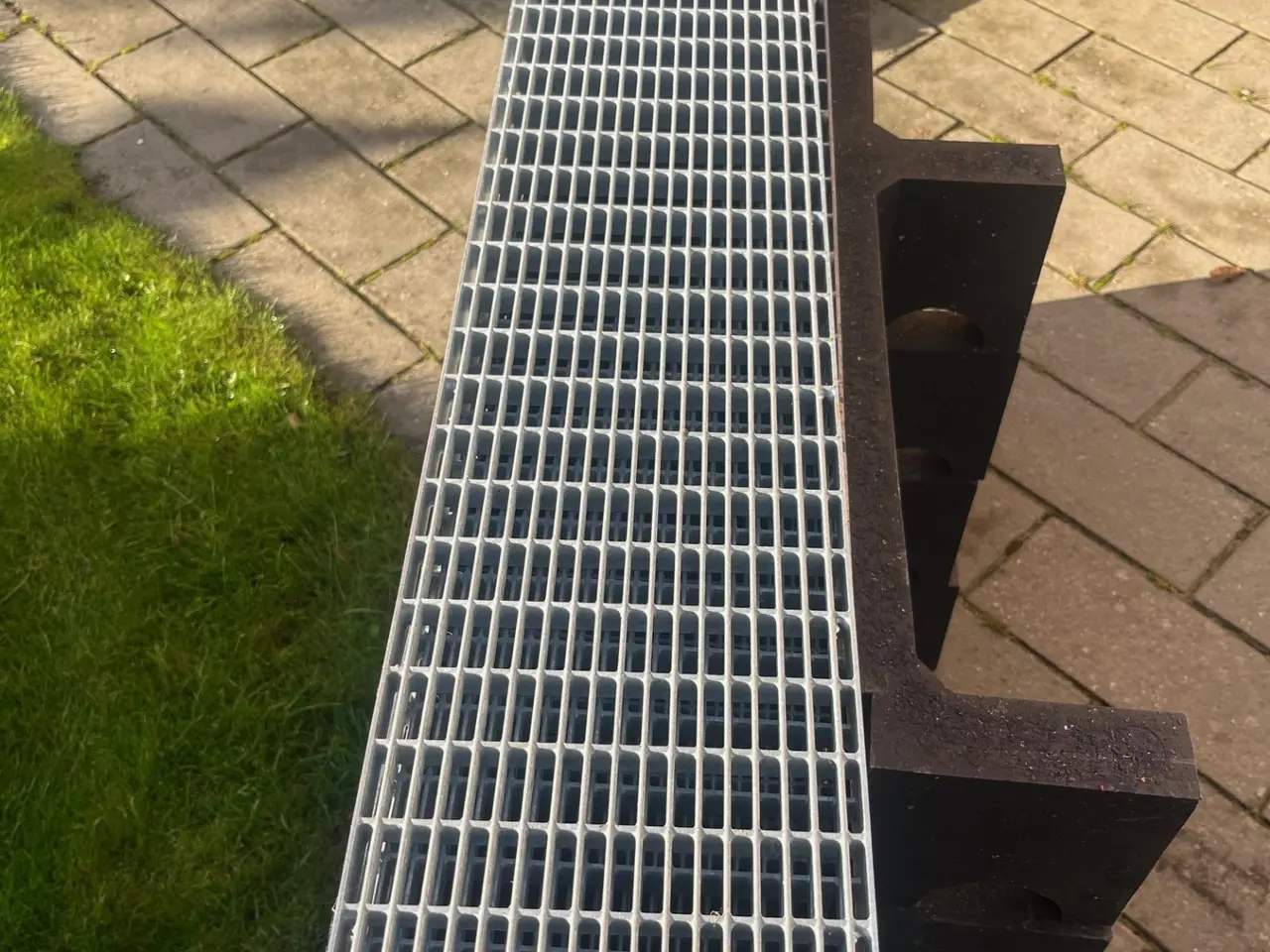 Billede 5 - Sokkelaffugter Dutra 8 meter med riste
