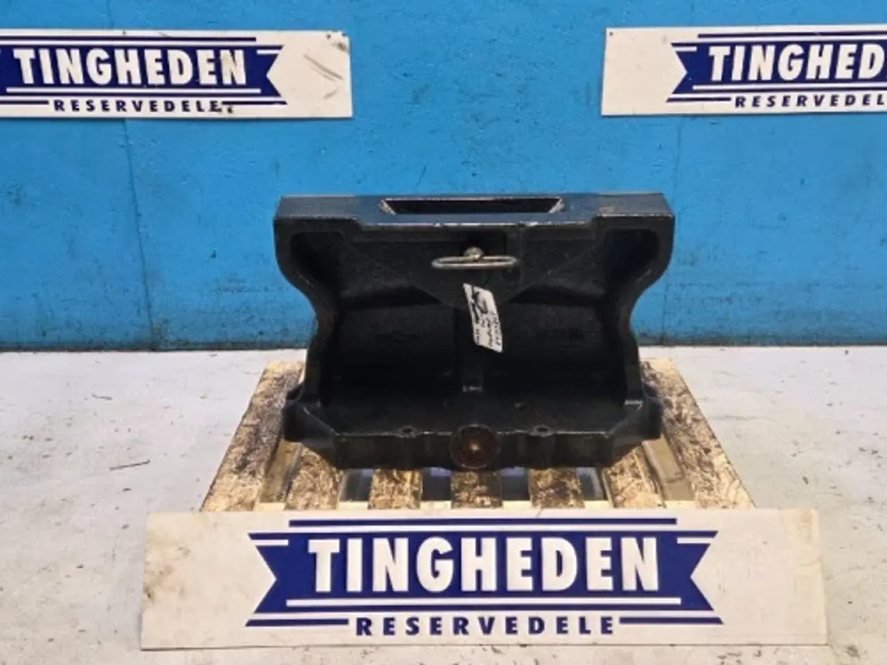 Billede 1 - Case Farmall 115C Frontvægt Holder 84313805
