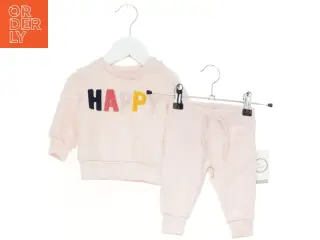 Baby sæt med trøje og bukser fra Primark (str. 62)