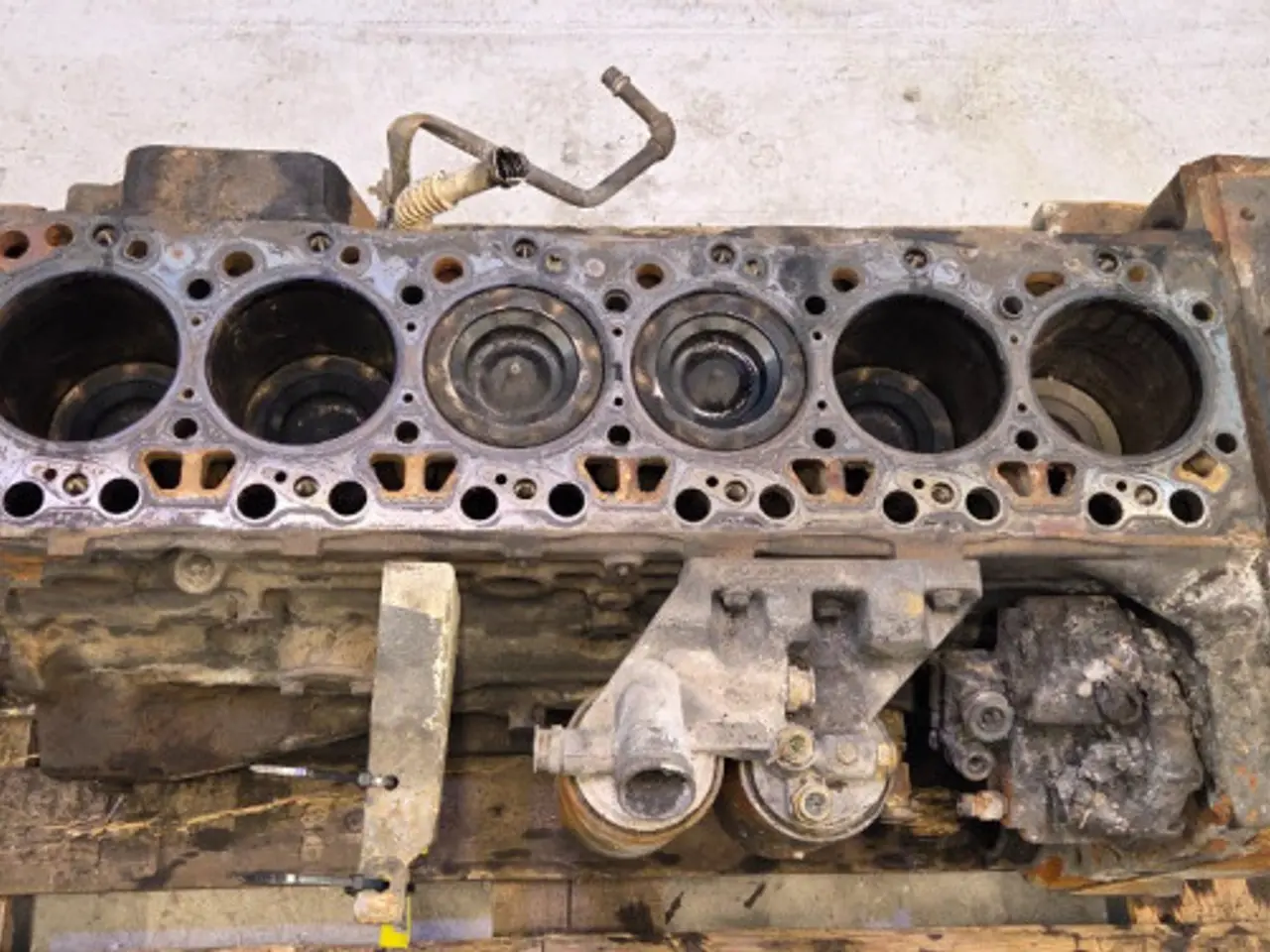 Billede 3 - Iveco F4DFE617L Motor 5801892494