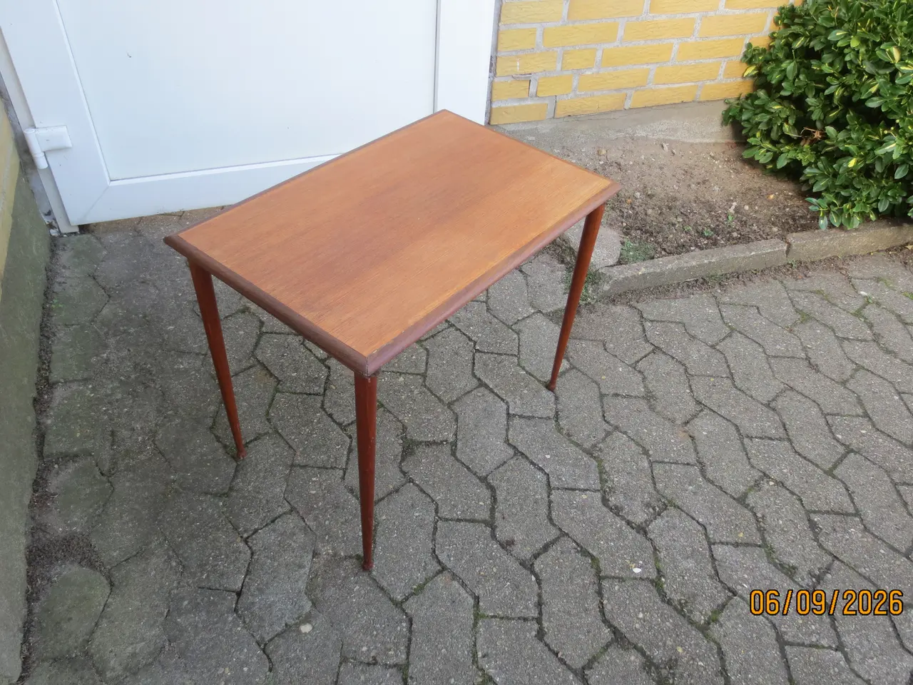 Billede 7 - 1 stk Teak Sidebord 