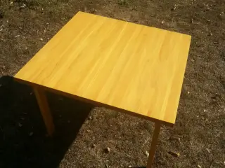 Lavt bord