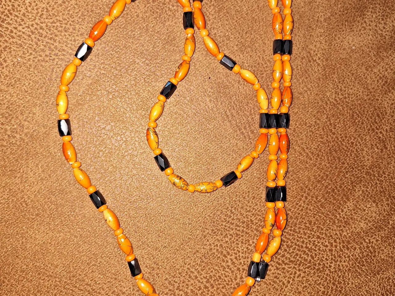 Billede 3 - Orange armbånd med magneter
