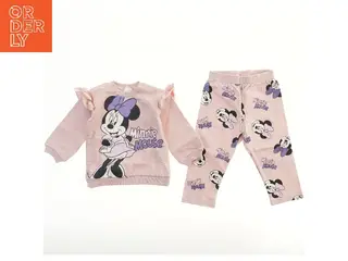 Lyserødt H&M Minnie Mouse sæt med bluse og bukser fra H&M (str. 86)