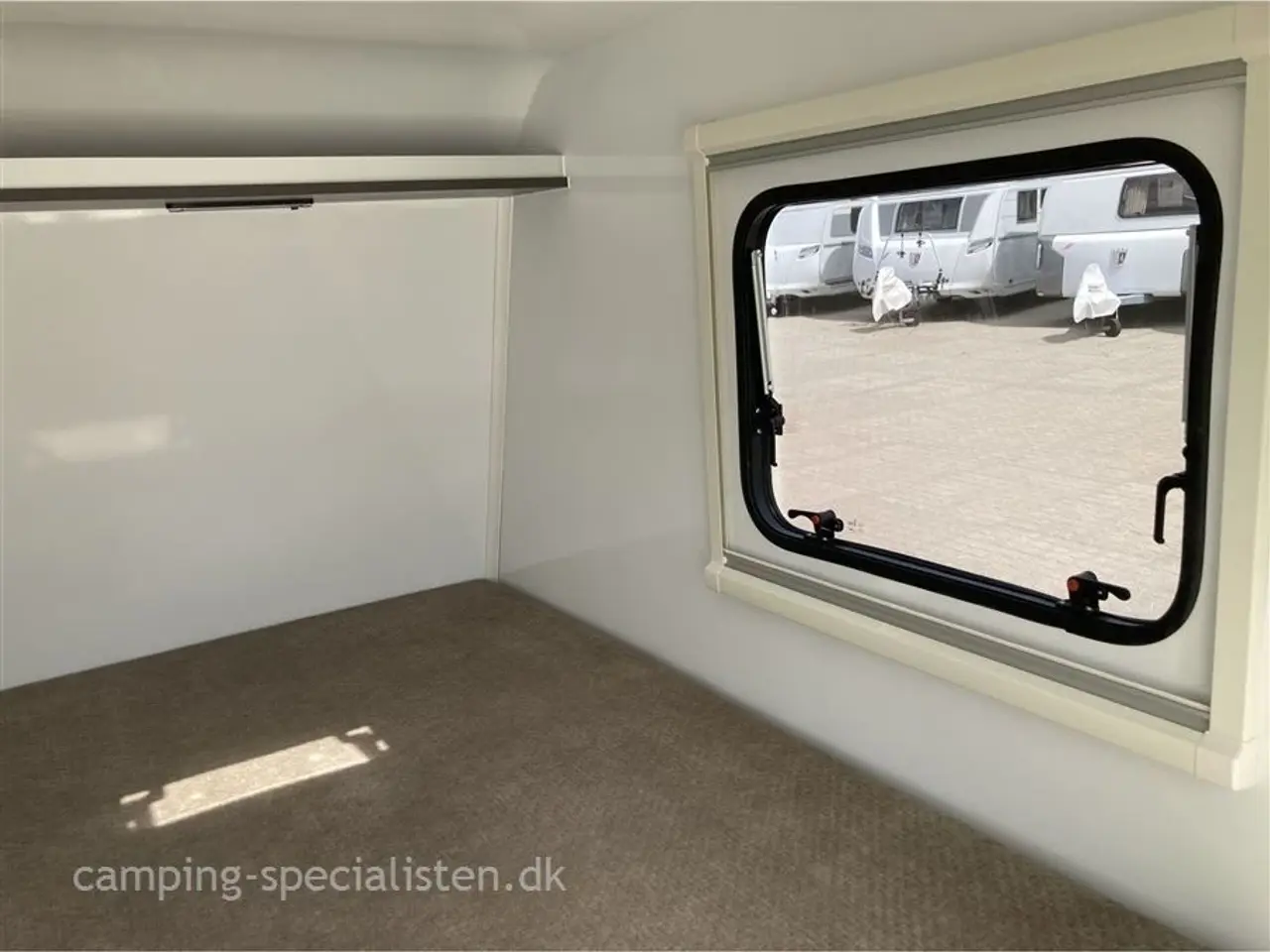 Billede 4 - 2025 - Tomplan Silverline Compact   Silverline Compact Mini Campingvogn 2025 model  hos Camping-Specialisten.dk