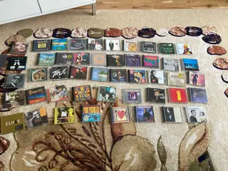 CD Samling med kendte kunstnere. 48 stk i TOP 