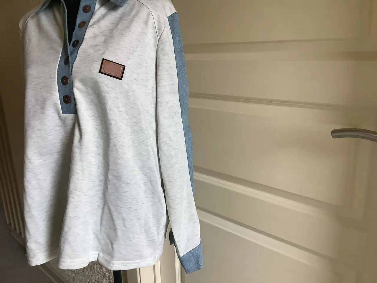 Billede 3 - Helt ny flot og lækker grå sweatshirt str. L