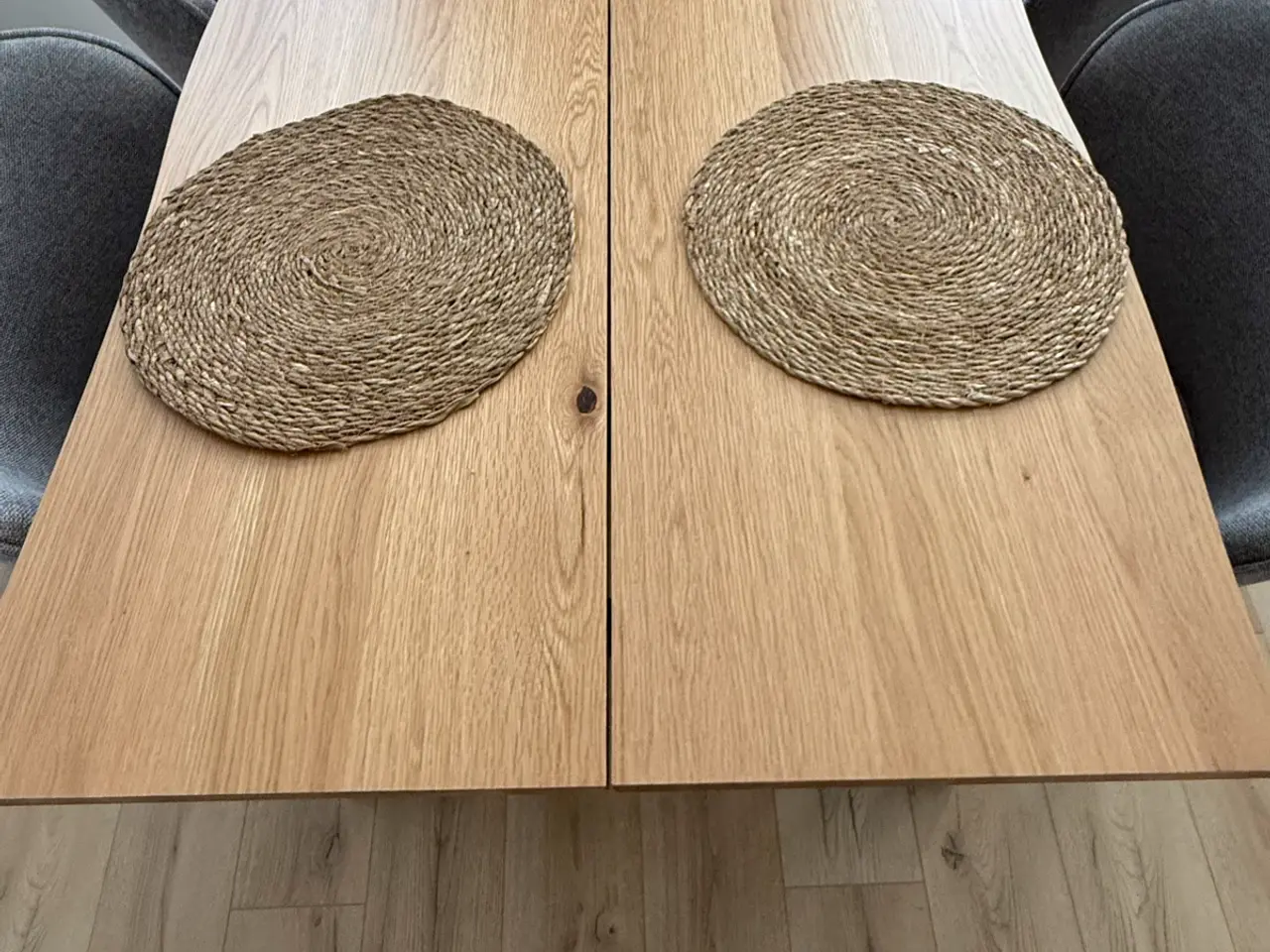 Billede 2 - Spisebord jysk