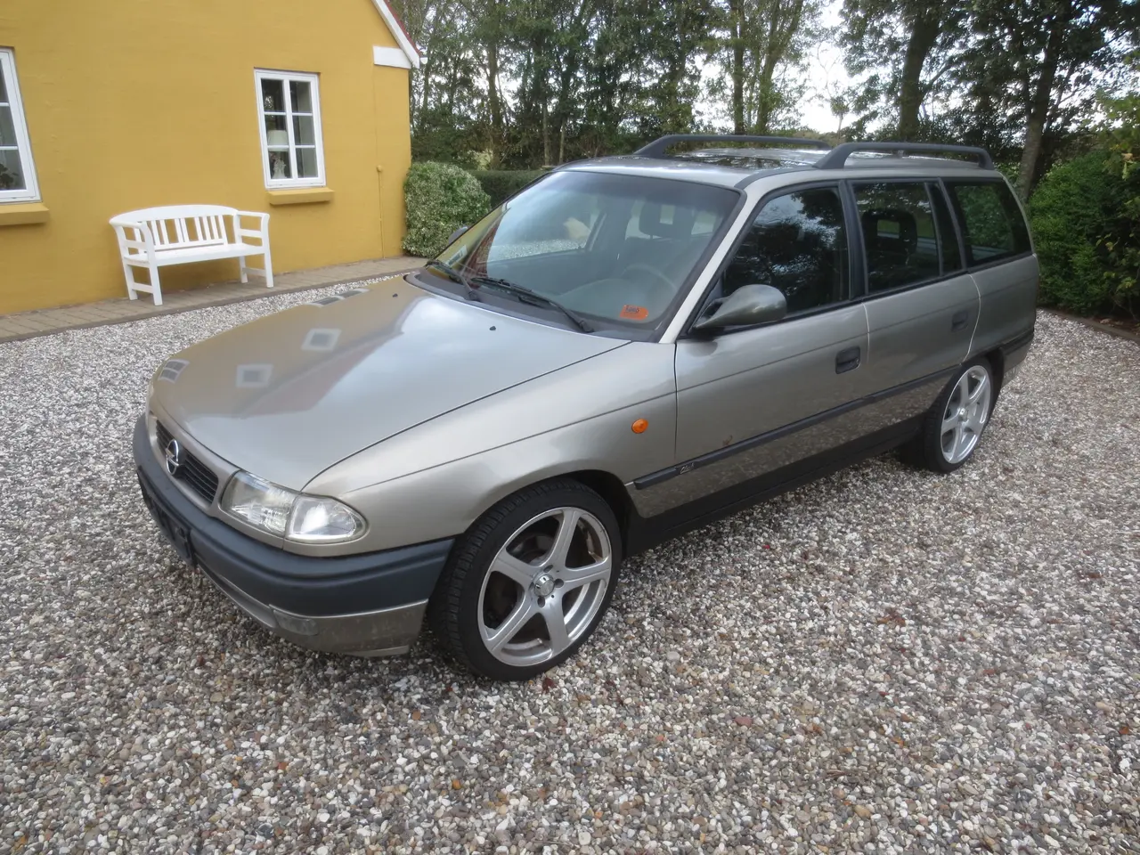 Billede 1 - Pæn Opel Astra 1.8 i St,car 8 års syn.