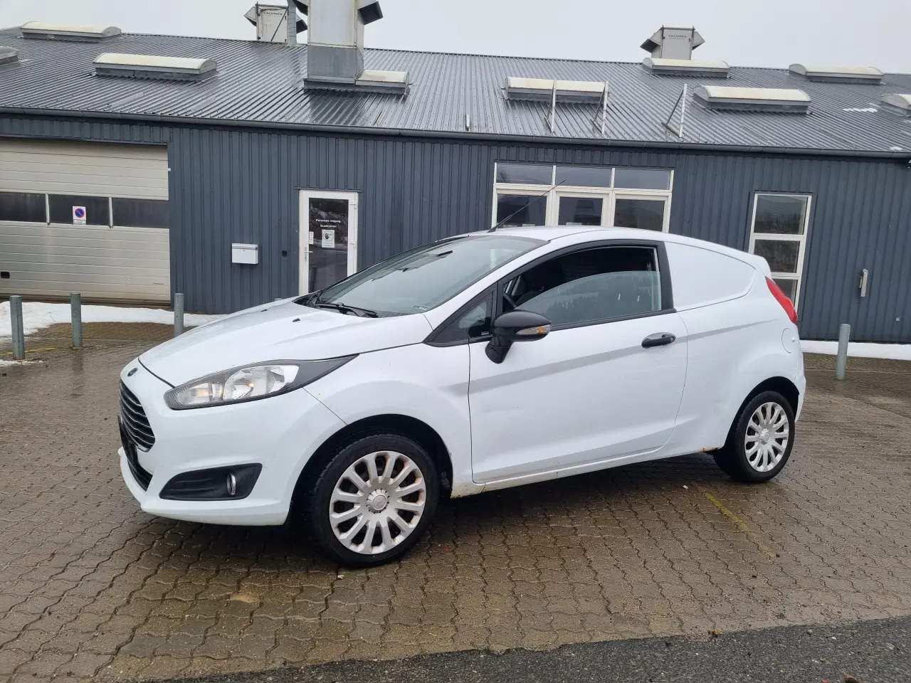 Billede 1 - Ford Fiesta 1,5 TDCi 75 HK Van – Økonomisk og velk