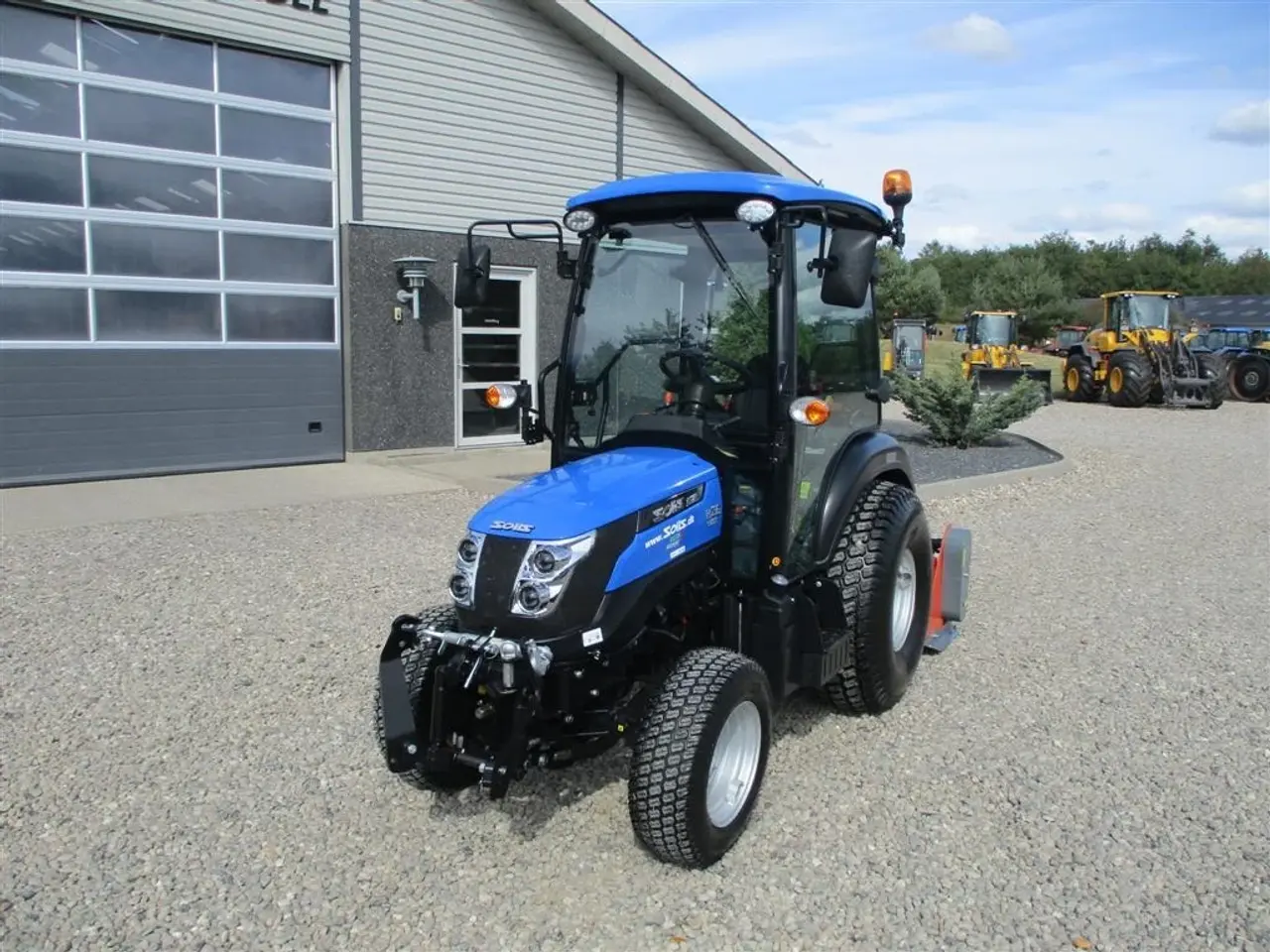 Billede 2 - Solis 26 HST Med kabine, Turf dæk og frontlift samt frontPTO