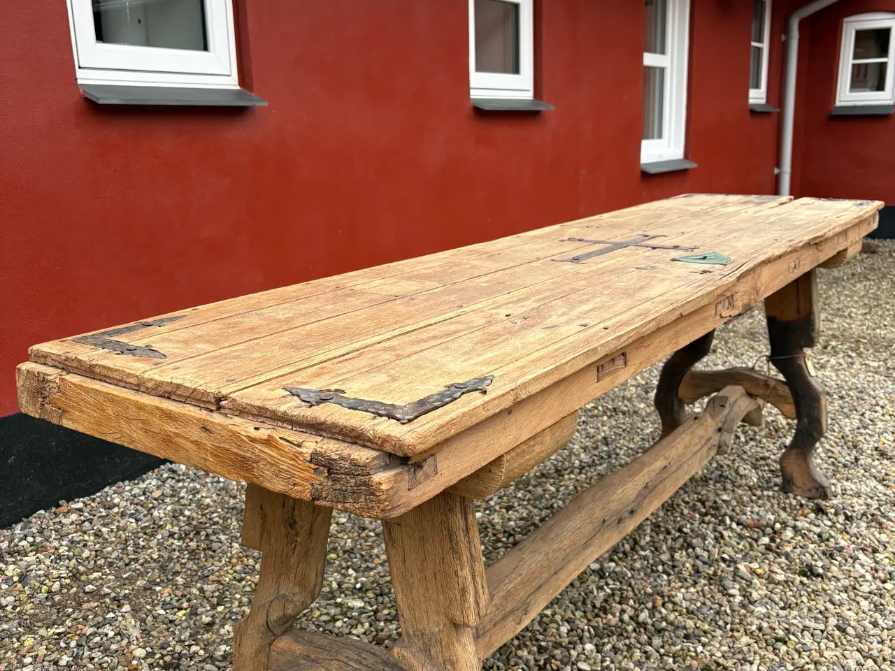 Billede 1 - Fantastisk flot bord, lavet af gammel dør.