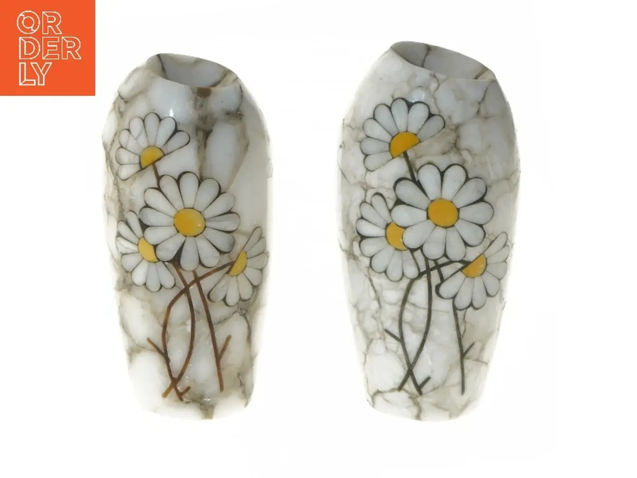 Billede 1 - To marmorvaser med blomstermotiv (str. 2 stk 17 cm)