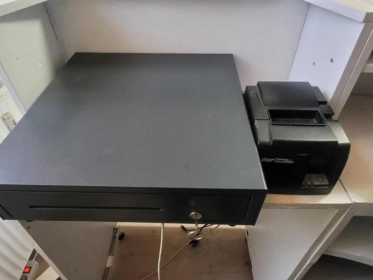 Billede 1 - Pengekasse inkl. bonprinter og bonruller 