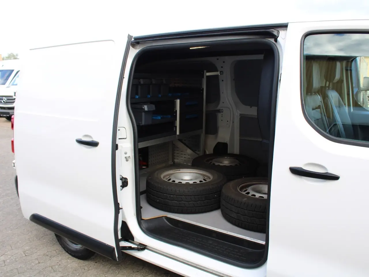 Billede 13 - Citroën ë-Jumpy 75 L3 BaseLine