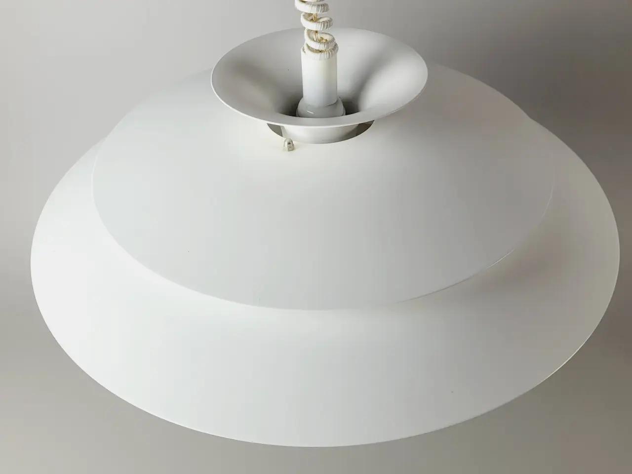 Billede 4 - ⭐️· Flot vintage Form-Light pendel - hvid