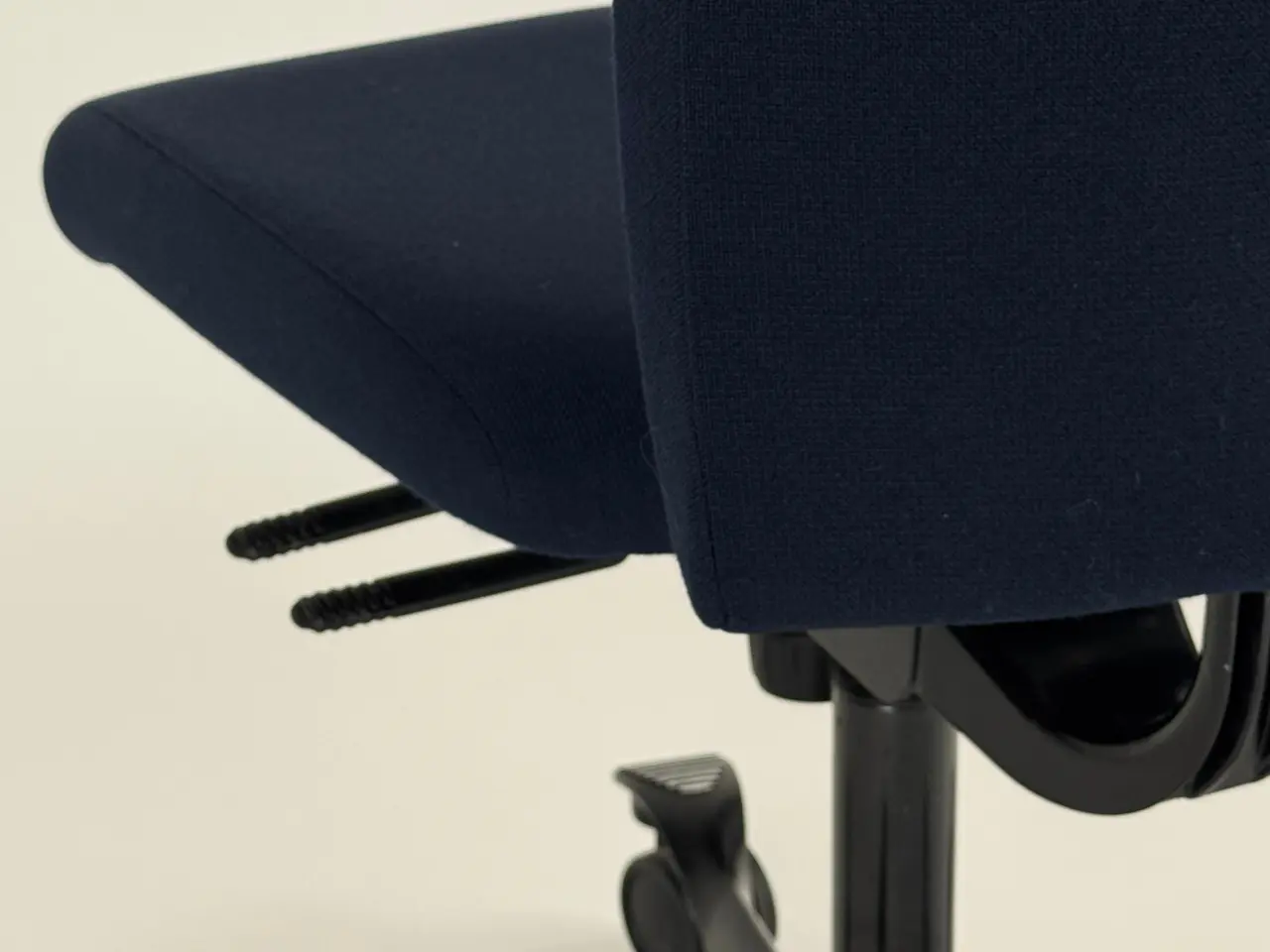Billede 6 - HÅG H04 4200 Kontorstol – Mørkeblå/Sort Stel 200mm