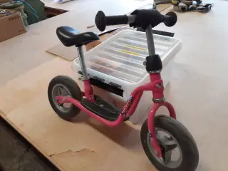 Løbe cykel