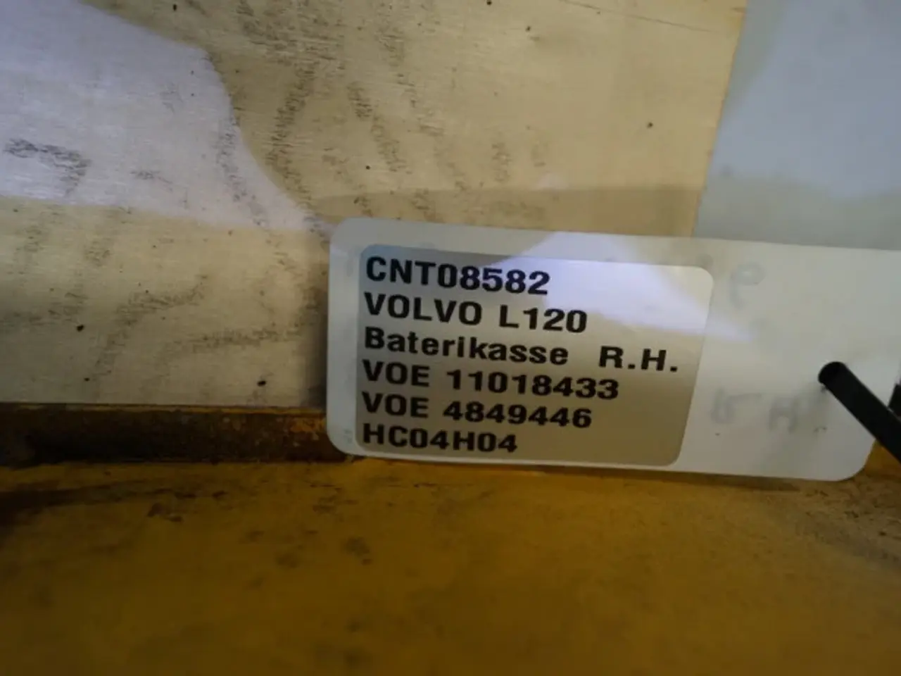 Billede 19 - Volvo L120 Baterikasse R.H. VOE11018433