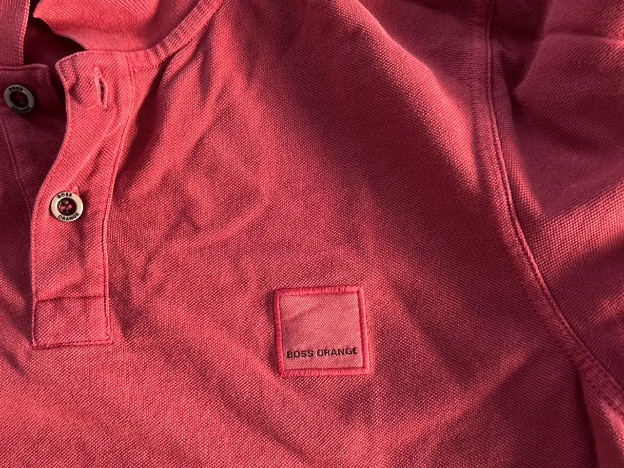 Billede 2 - Rød Hugo boss polo